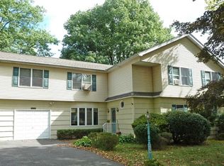 229 Addison Pl, Paramus, NJ 07652