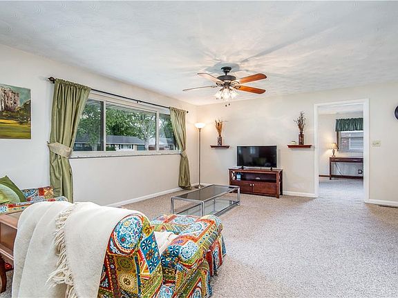 5th image of 2334 Broadmoor Dr