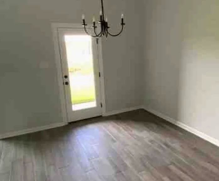 190 Berkshire Pl — Photo 3