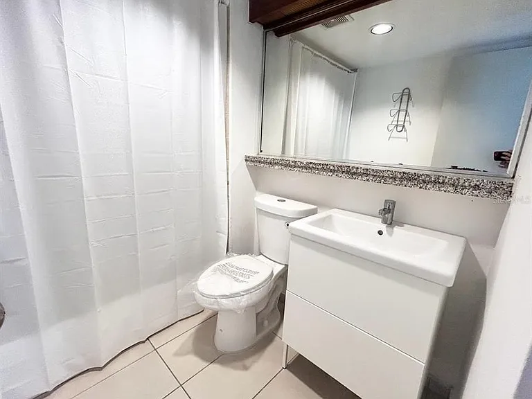 1554 Lopez Landron #1 — Photo 8