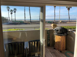 359 E Surfside Dr, Port Hueneme, CA 93041