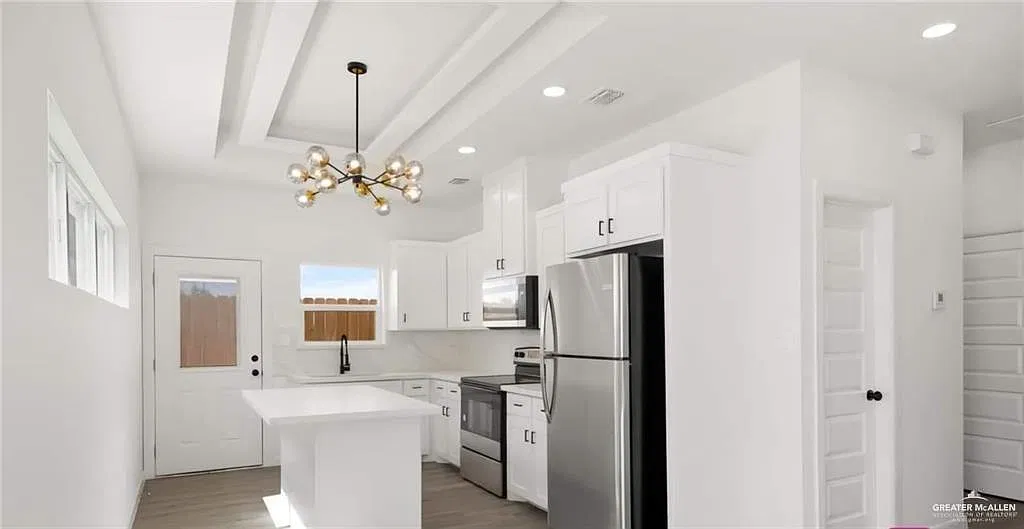 2 bed, 2.0 bath, 3420 sqft, $1,250 — Photo 3