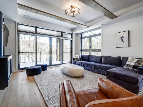 1035 Allae De Verbier #105, Mont Tremblant, QC J8E 1C6