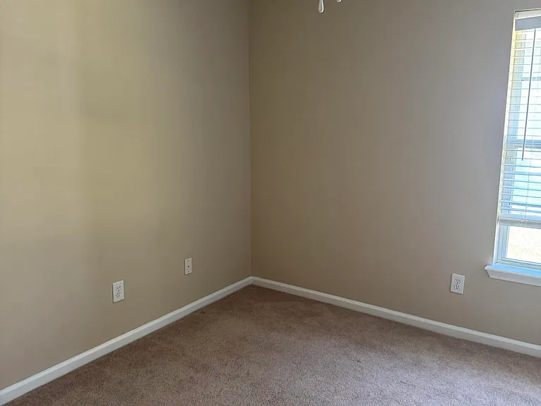 1260 Ribbon Rd — Photo 10