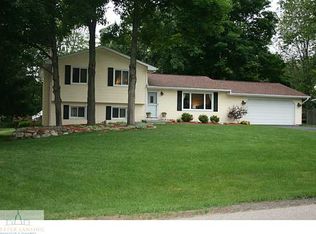 4171 Wabaningo Rd, Okemos, MI 48864