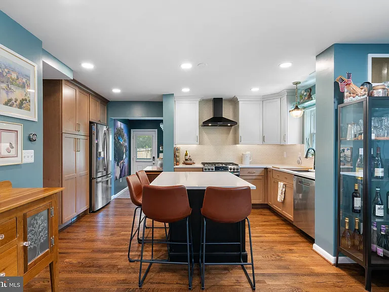6011 Williamsburg Rd — Photo 8
