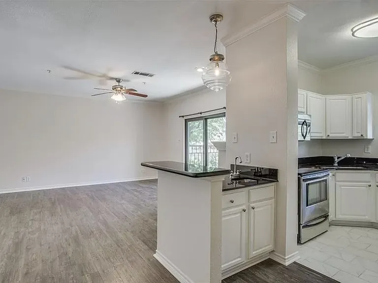 6006 Auburndale Ave #C — Photo 4