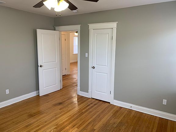 5th image of 4918 Holly Hills Ave Floor 1