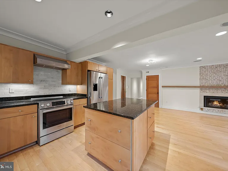 5104 Scarsdale Rd — Photo 17