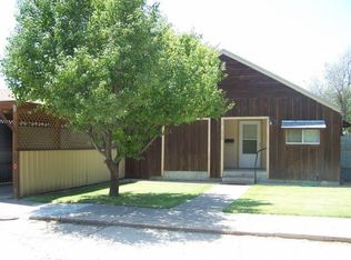 1210 S Amherst St, Perryton, TX 79070