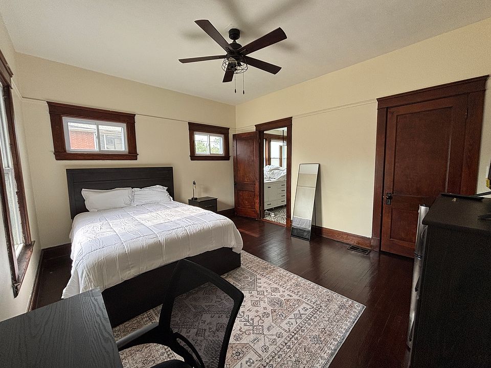 2nd image of 2884 Noble Rd Room 1