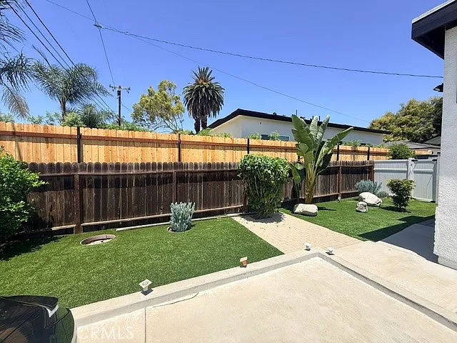 1476 Kenneth Dr — Photo 3