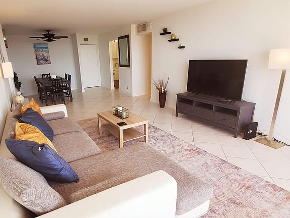 2nd image of 2450 NE 135th St APT 803