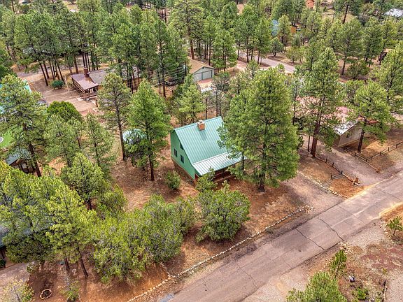 3rd image of 3307 Pine Ridge Dr