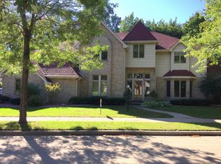 631 E Meadow Grove Blvd, Appleton, WI 54915