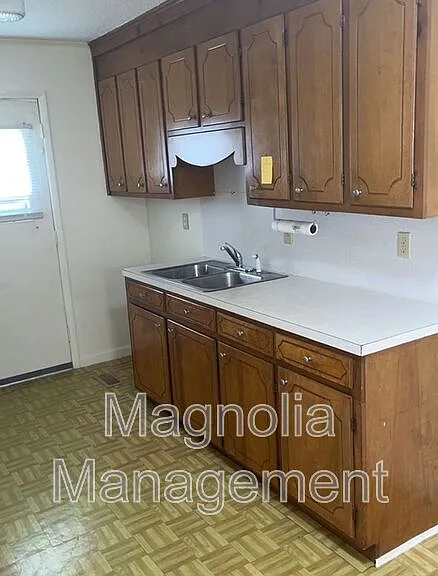526 Waddill St — Photo 12