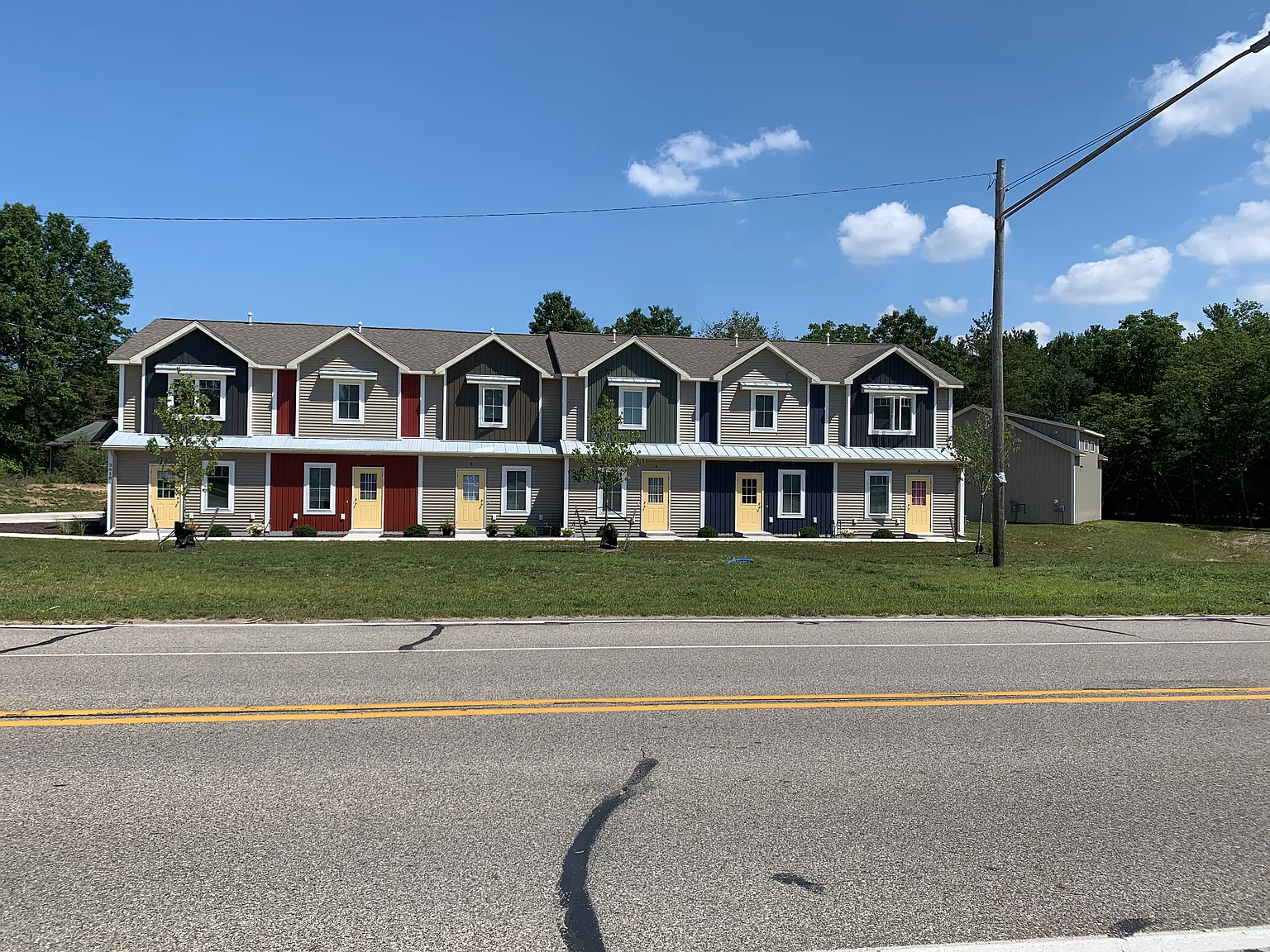 2 bed, 1.5 bath, 1100 sqft, $1,395 — Photo 1