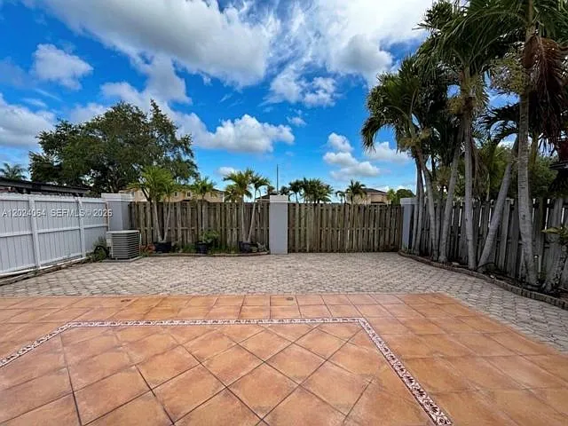 17221 SW 142nd Ct — Photo 11