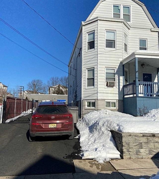 1st image of 80 S 13th St Floor 1