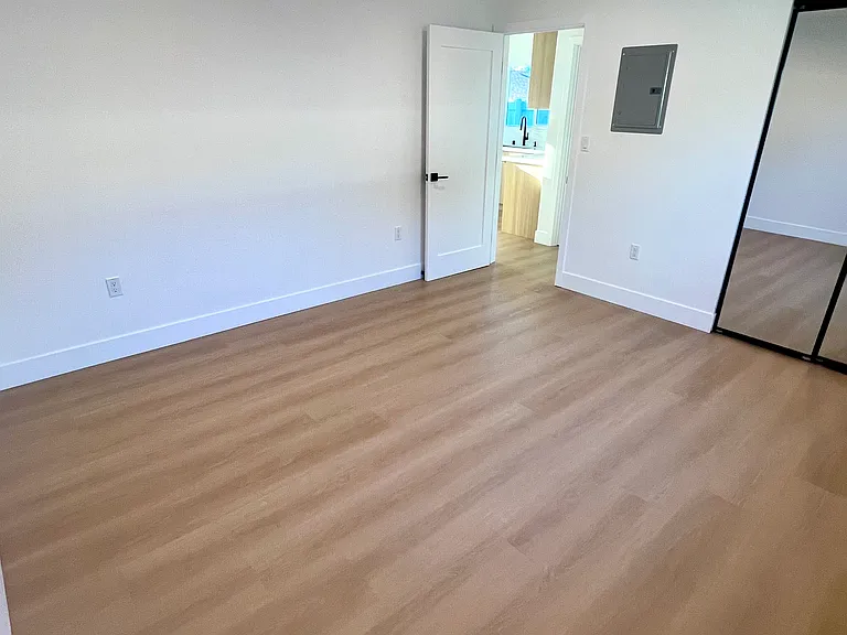7724 Kyle St — Photo 11