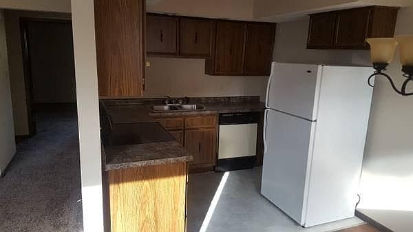 2nd image of 550 23rd St APT 1