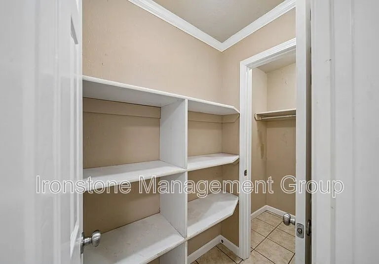 906 N Atlanta St — Photo 6