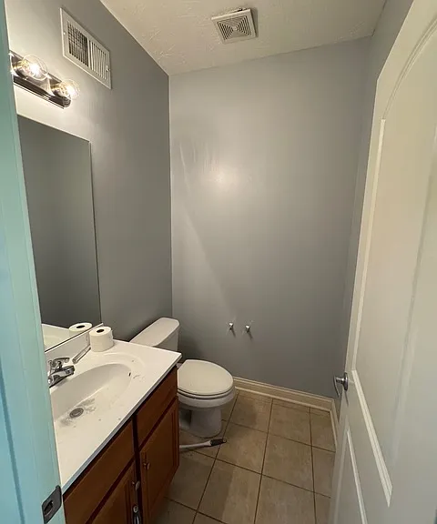 921 McClanahan Ln — Photo 8