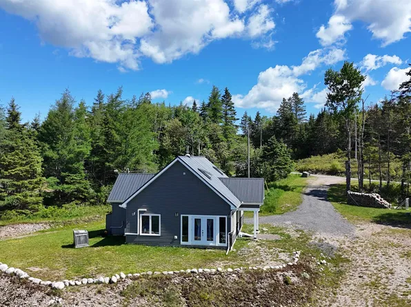 2100 Highway 211, Indian Harbour Lake, NS B0J 3C0