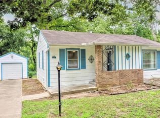 1315 Cherokee St, Leavenworth, KS 66048