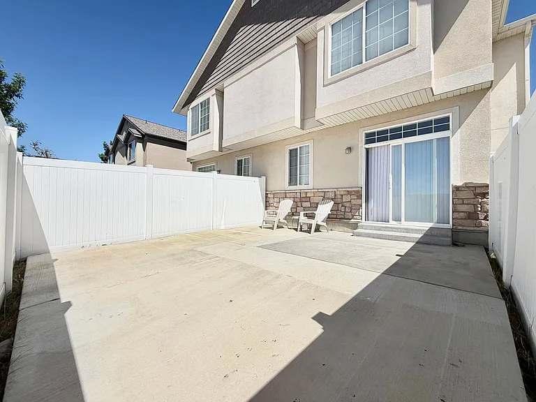 6353 W Passenger Ln — Photo 21