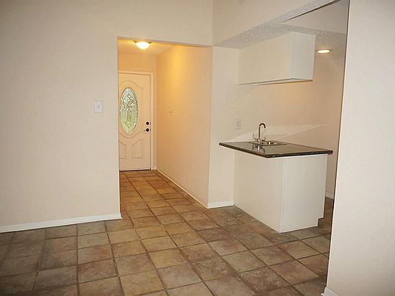 2nd image of 518 Slumberwood Dr