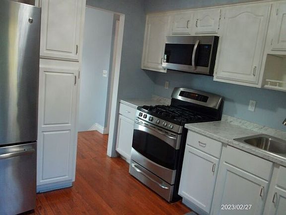 4th image of 3398 Auburn Dr