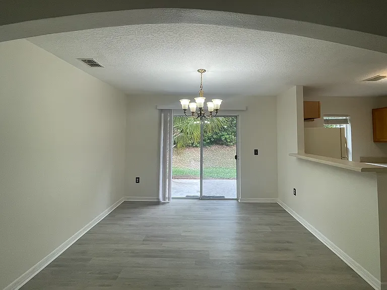 4083 Dover Terrace Dr — Photo 6