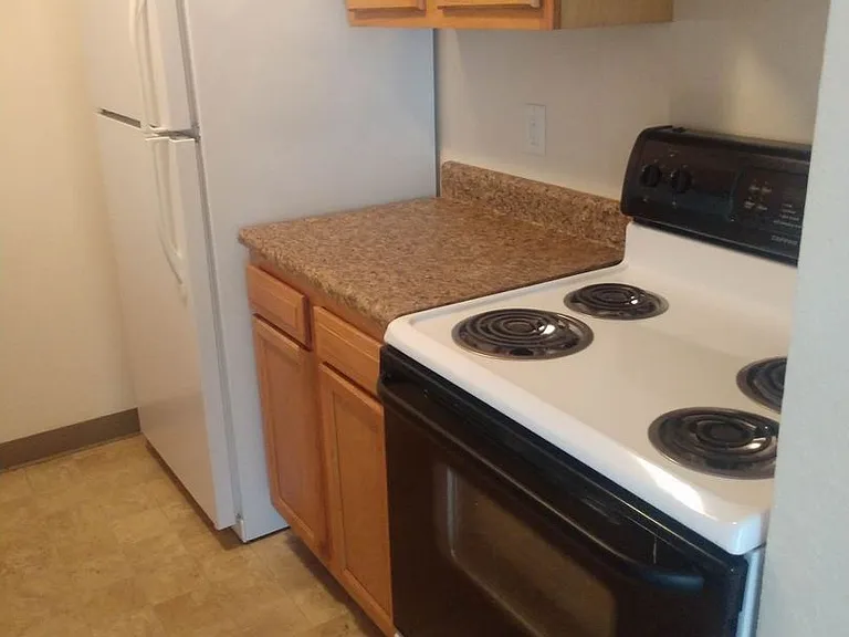 Alma Apartments — Photo 14