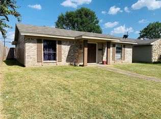 10127 Hymie Cir, Dallas, TX