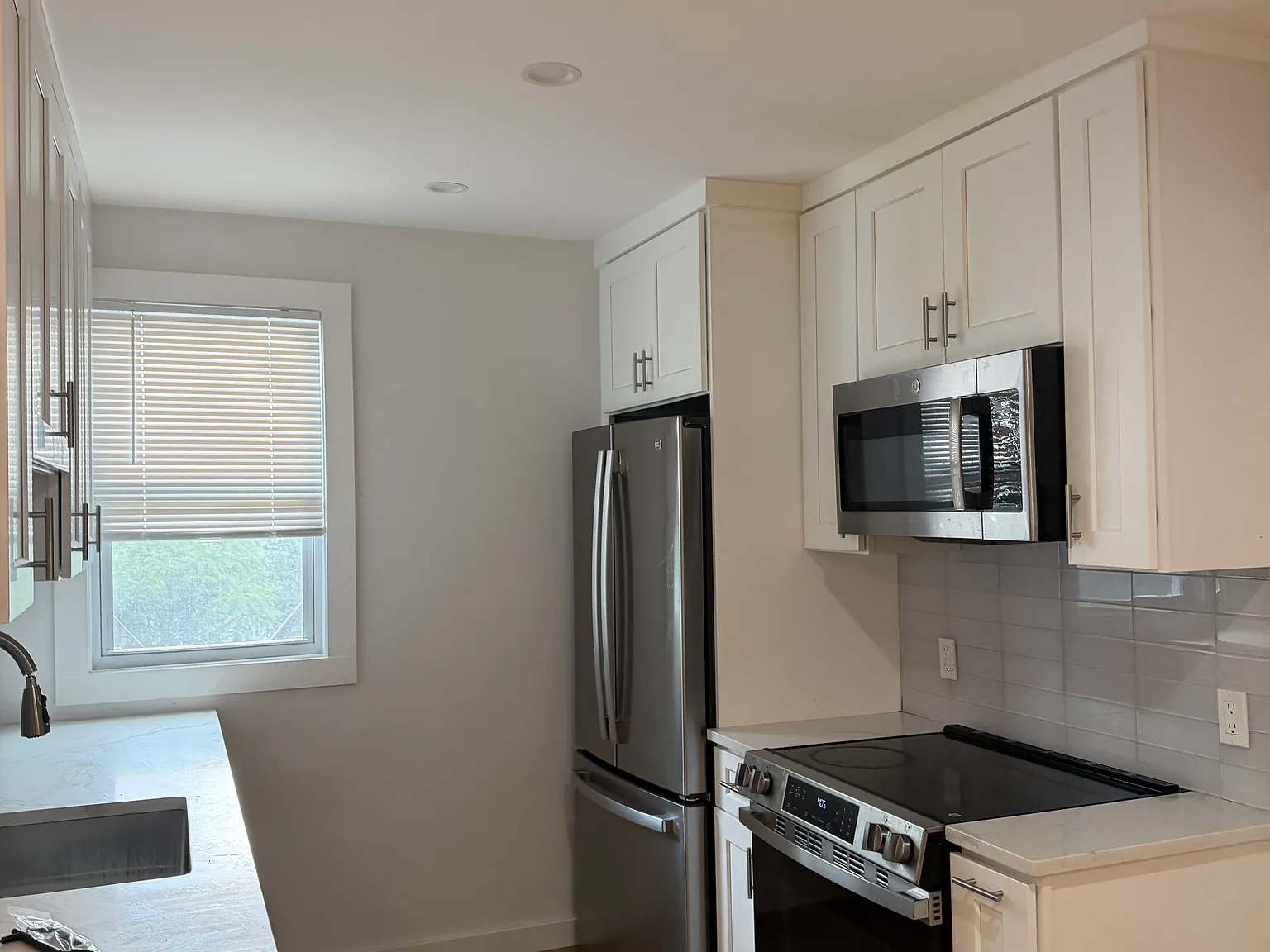 1 bed, $2,100 — Photo 3