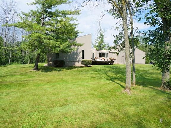 3rd image of 6296 Milleville Cir