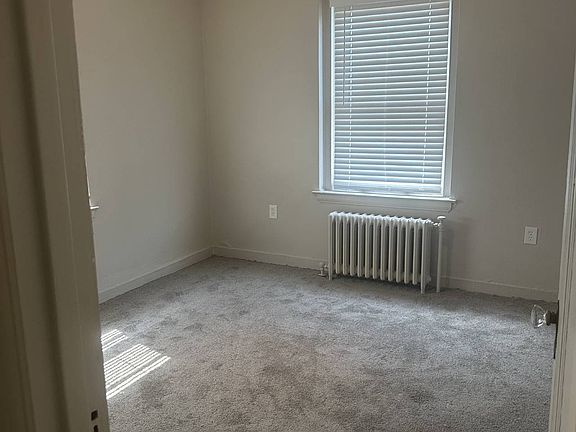 4th image of 84 Howe St APT 204