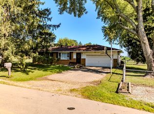988 W Carriage Ln, New Castle, IN 47362