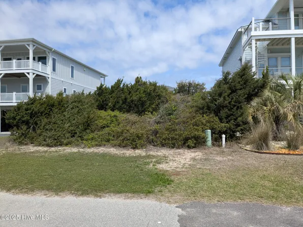 7002 E Beach Drive, Oak Island, NC 28465