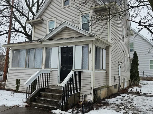 111 S Lincoln Rd, East Rochester, NY 14445