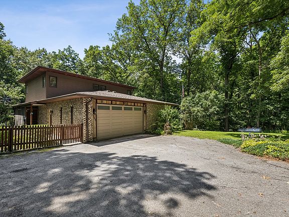 2nd image of 1388 265th St