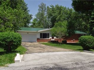 1889 W Hilltop Rd, Ozark, MO 65721