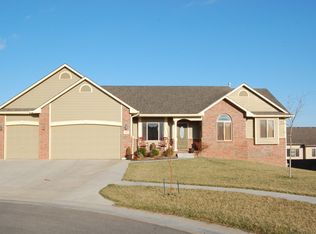1411 E Woodbrook Ct, Derby, KS 67037