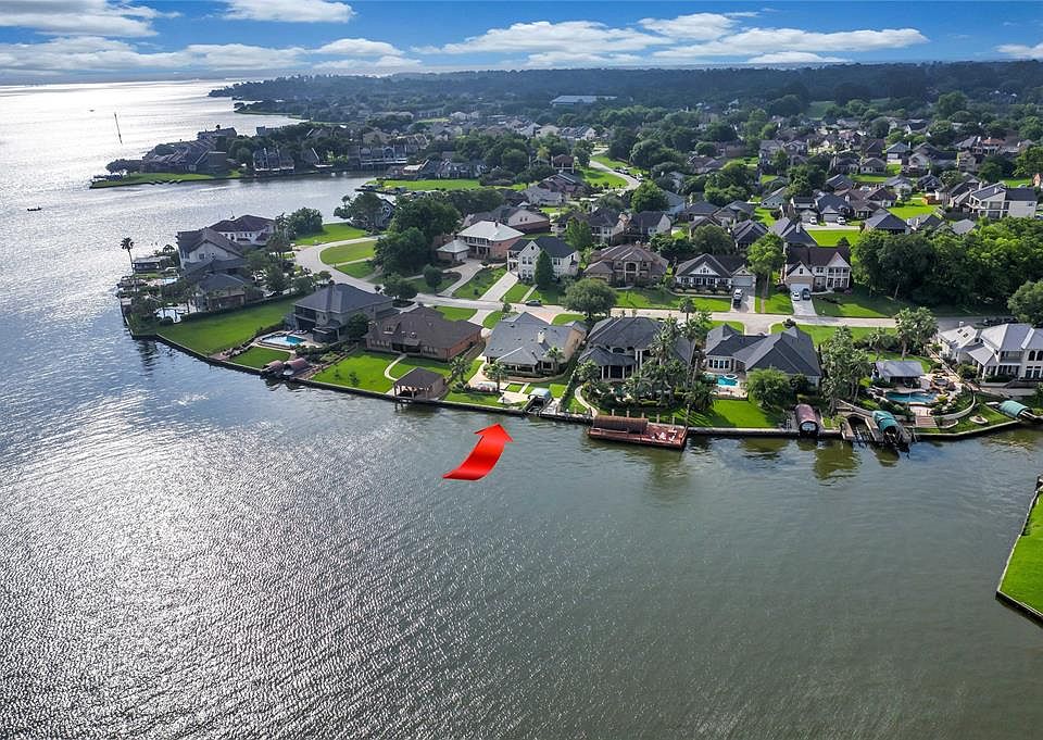 1st image of 178 April Waters Dr N
