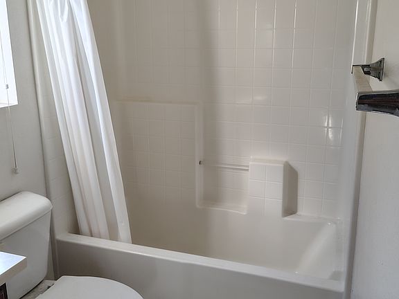 4th image of 6806 Pacheco Ct