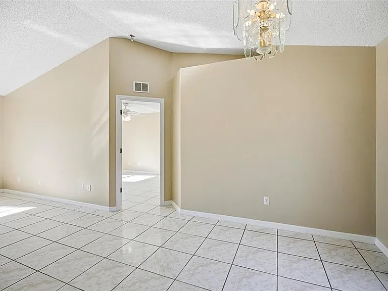 106 La Mancha Dr — Photo 10