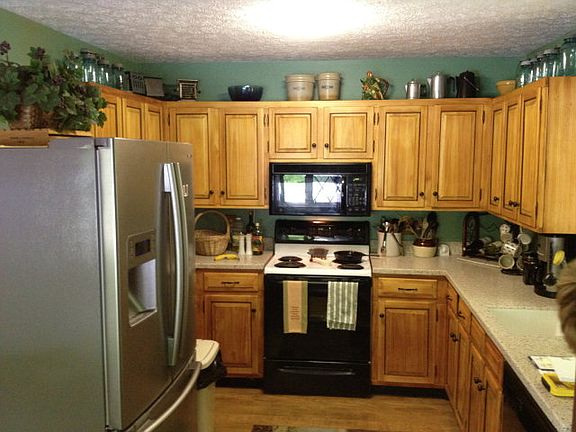 3rd image of 317 Drake Dr