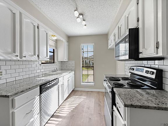 4th image of 37446 E Hillside Dr