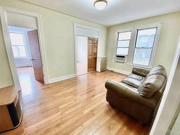 5th image of 24-48 27th St #1F